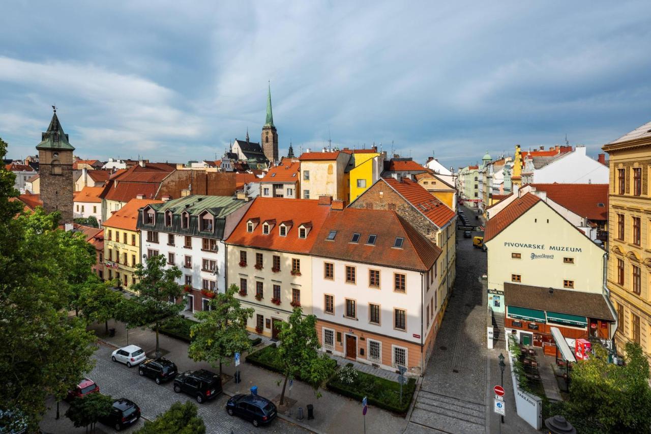 Courtyard By Marriott Pilsen Hotel Buitenkant foto